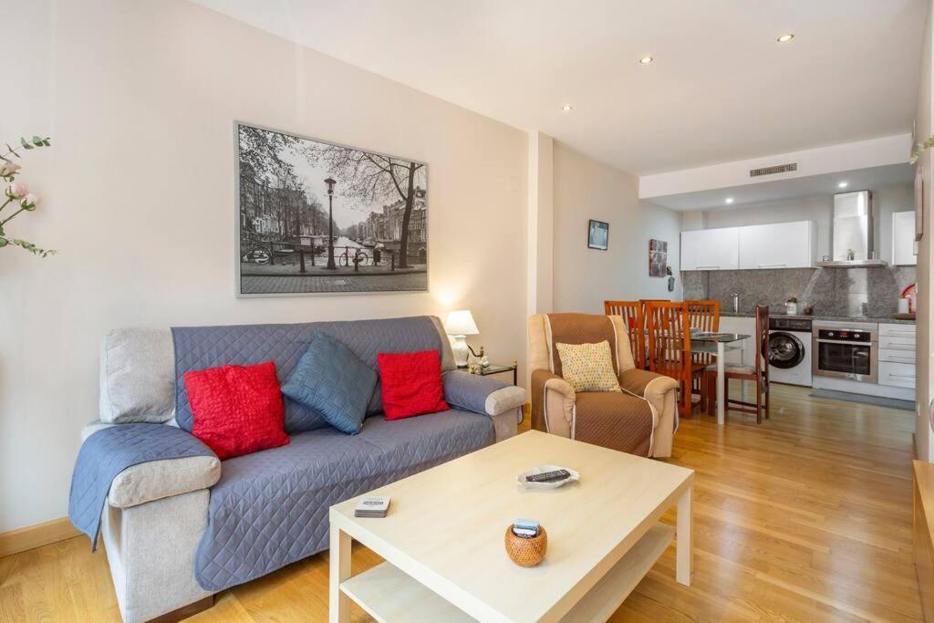 Marieta Apartment By The Castle With Ac Alicante Buitenkant foto